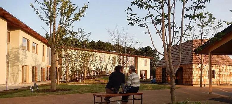 日本养老院人性化,为何日本老人卖房也要住养老院