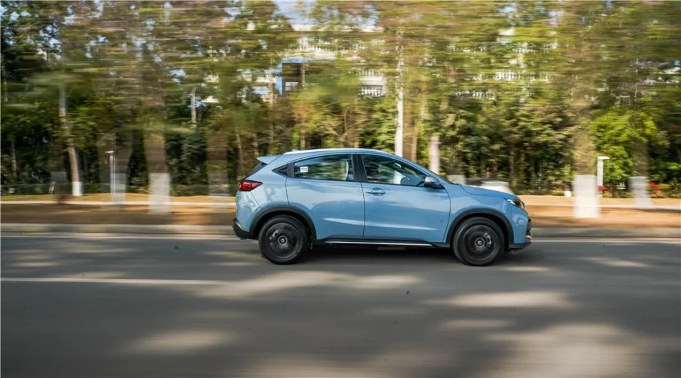 全新东风本田xrv试驾,好看的东风本田suv