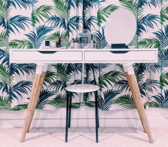 宜家有一款特别高的桌子,宜家经典桌子