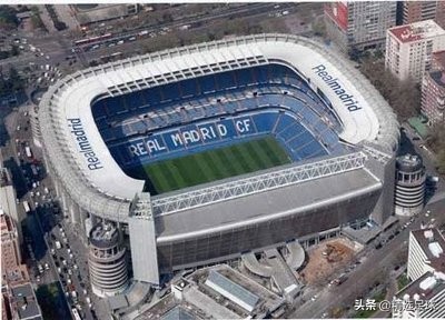 著名足球场图片,足球场唯美的图片