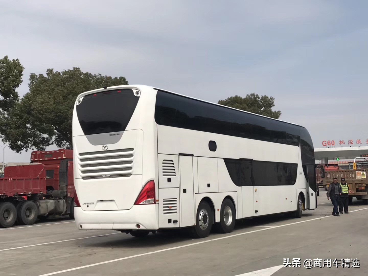 13.7米双层客车,13.7米卧铺大巴