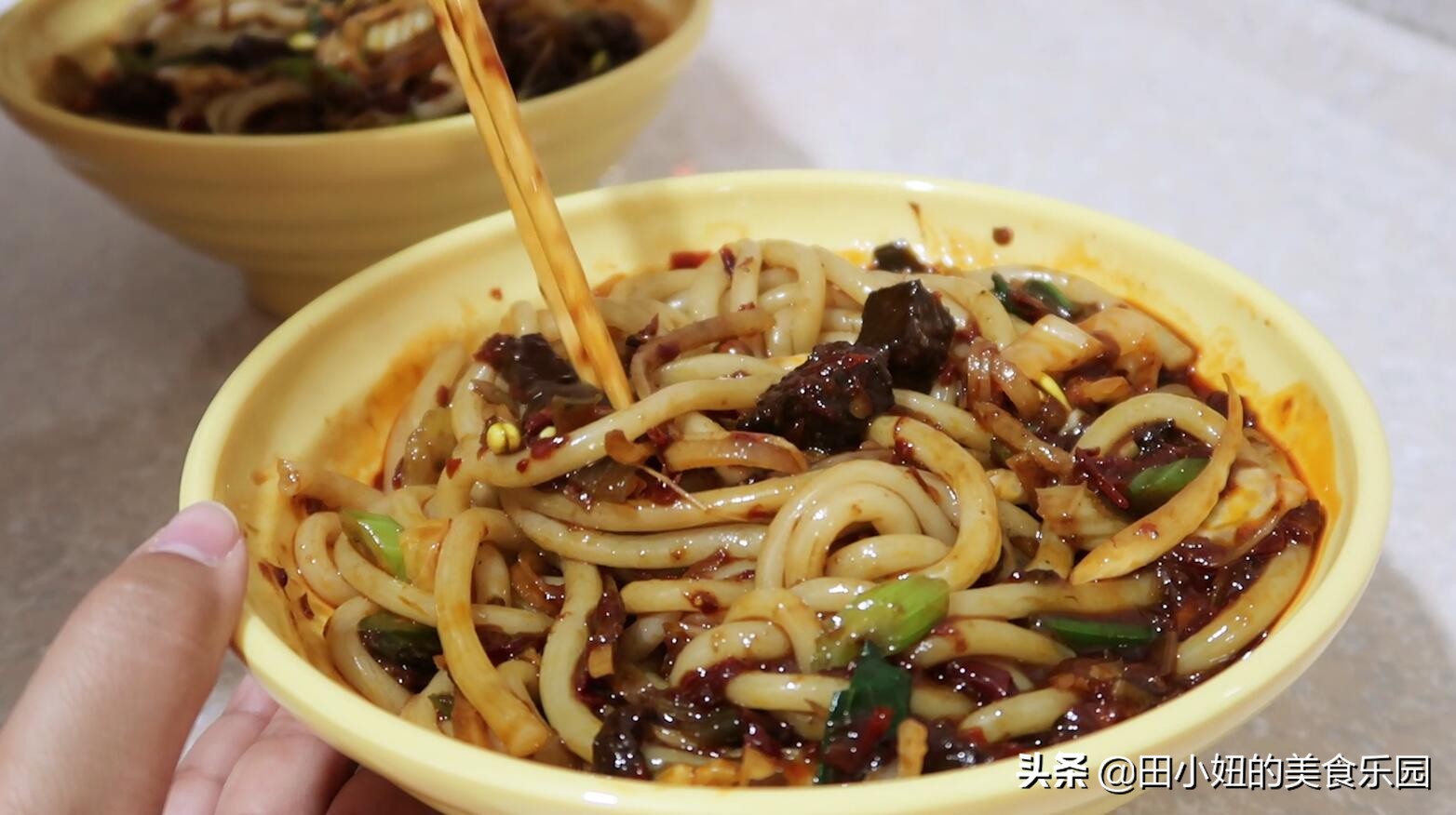 新疆妹子最喜欢吃的米粉,特别好吃的米粉店每周回家必吃