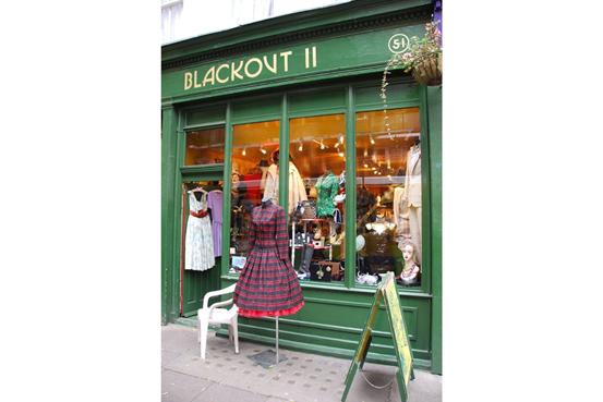 「体面游」伦敦篇：到古着店淘60英镑prada连衣裙