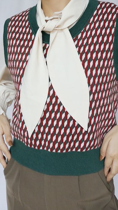 最节省空间又简便的叠风衣方法,薄款中长风衣怎么叠