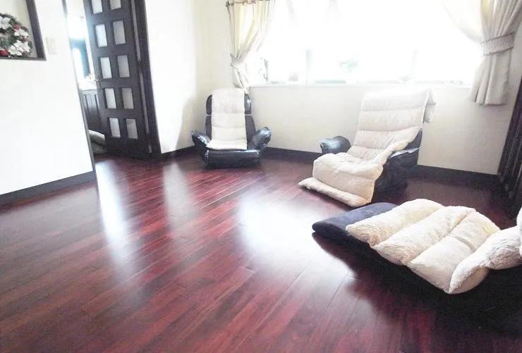 怎么拯救红木地板,红木地板装修的房子