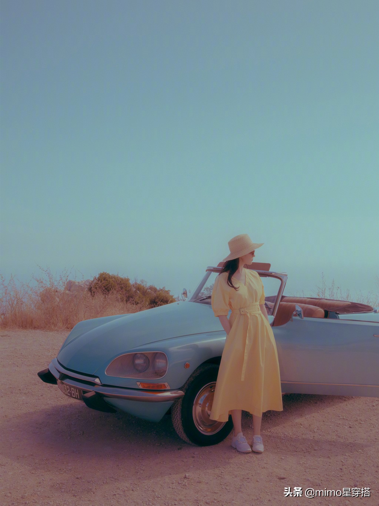 32岁刘亦菲终于换风格，罕见运动装造型显活力，美成18岁少女样