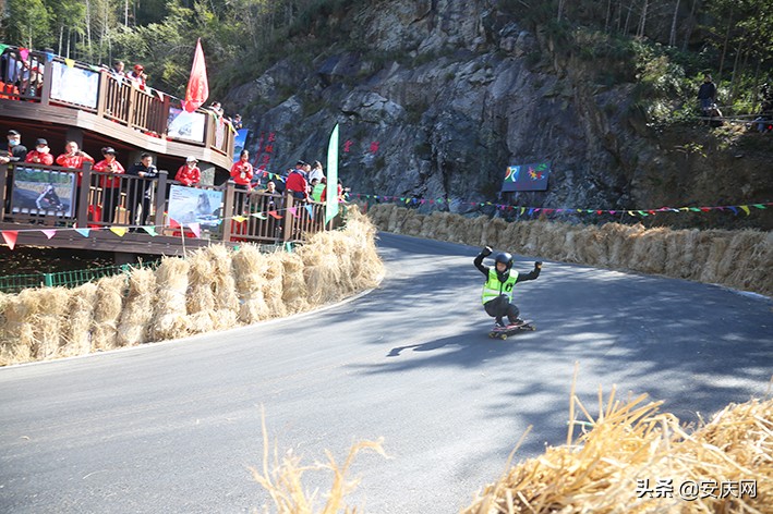 2020天柱山长板轮滑速降冠军,天柱山轮滑比赛
