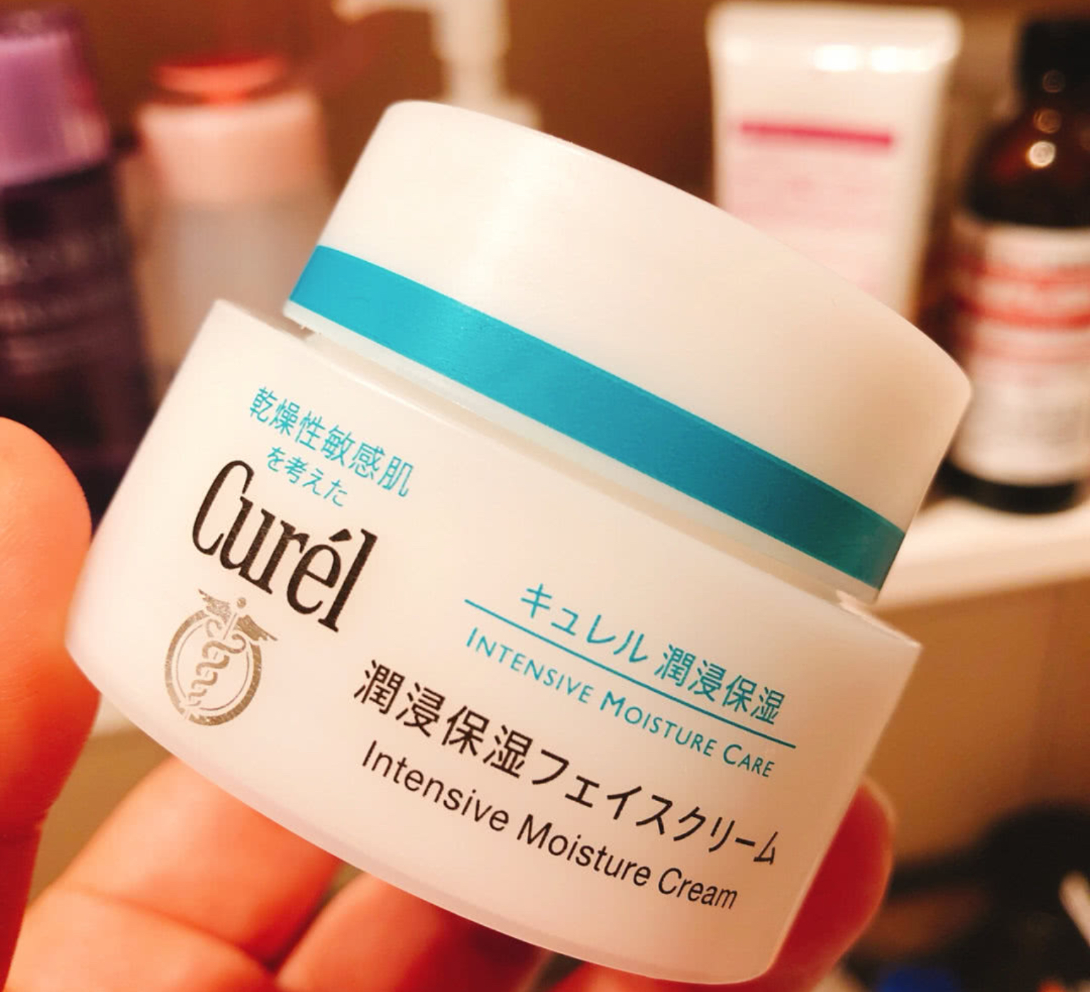 适合秋冬的平价面霜,艾珂薇面霜推荐秋冬干皮