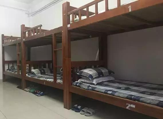 深圳前十中学宿舍,深圳四大高中宿舍图