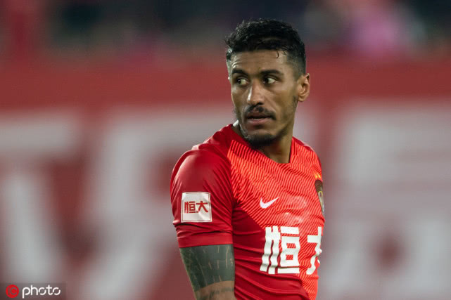 南*力暴**鸟北傲骨你追我赶，巴西国脚，扛着恒大国安争霸