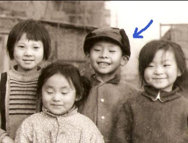 张译和陈松伶为什么会选择丁克,张译为何娶大6岁二婚妻子带孩子