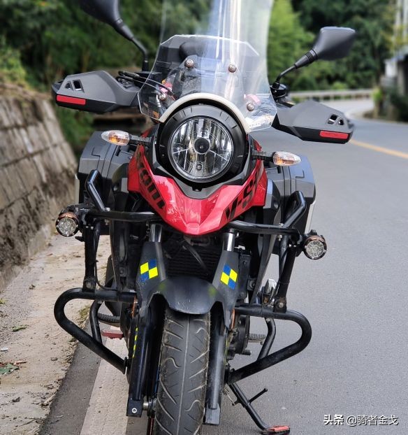 豪爵dl150和豪爵铃木dl250怎么选,豪爵tr300和铃木dl250哪个质量好