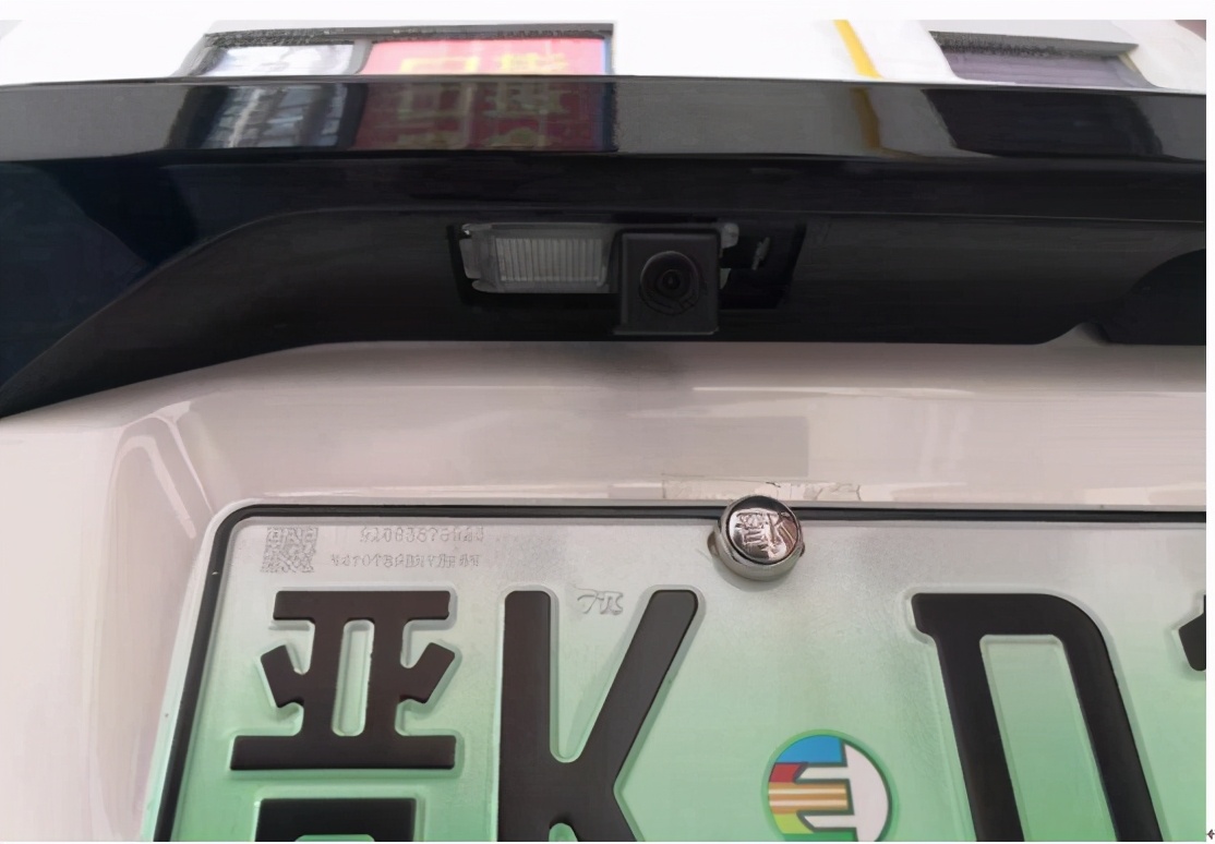 行车记录仪后镜头隐藏式安装视频,diy记录仪加装外接摄像头