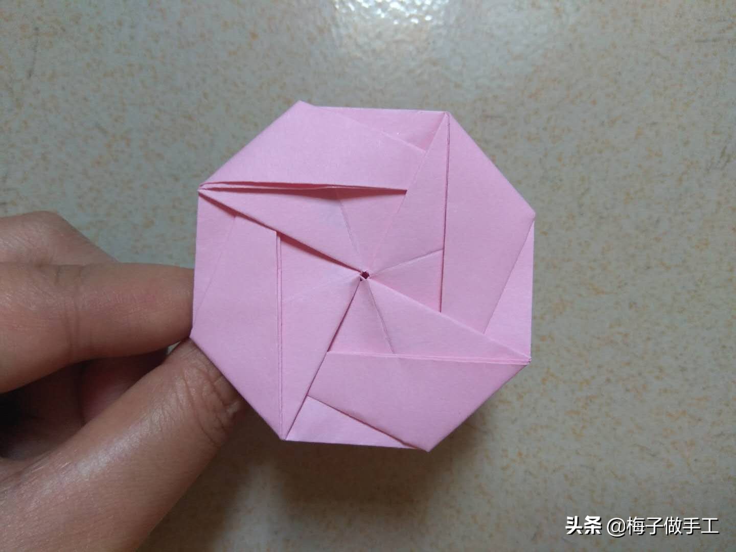 简易折纸小陀螺不用胶水一张纸,折纸小玩具一张纸超简单陀螺