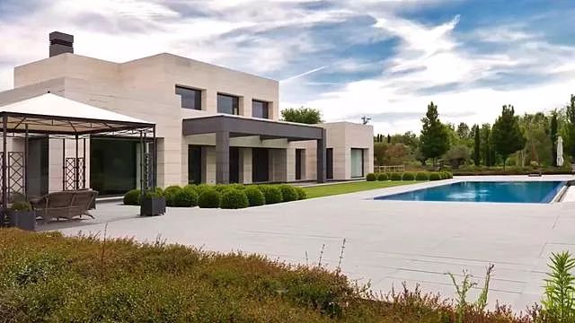 c罗房子贝克汉姆房子,贝克汉姆梅西一家