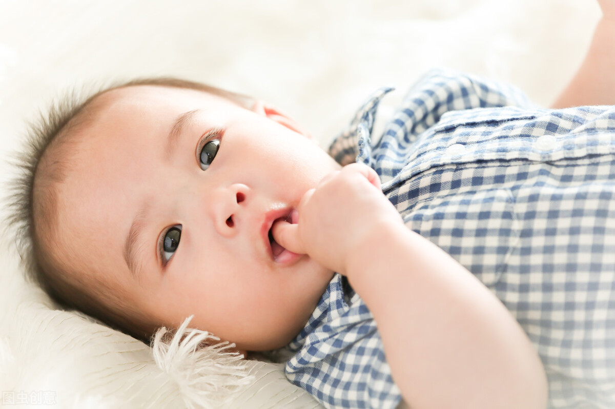 新生儿新手爸妈注意事项,新手爸妈新生儿要注意的育儿要点