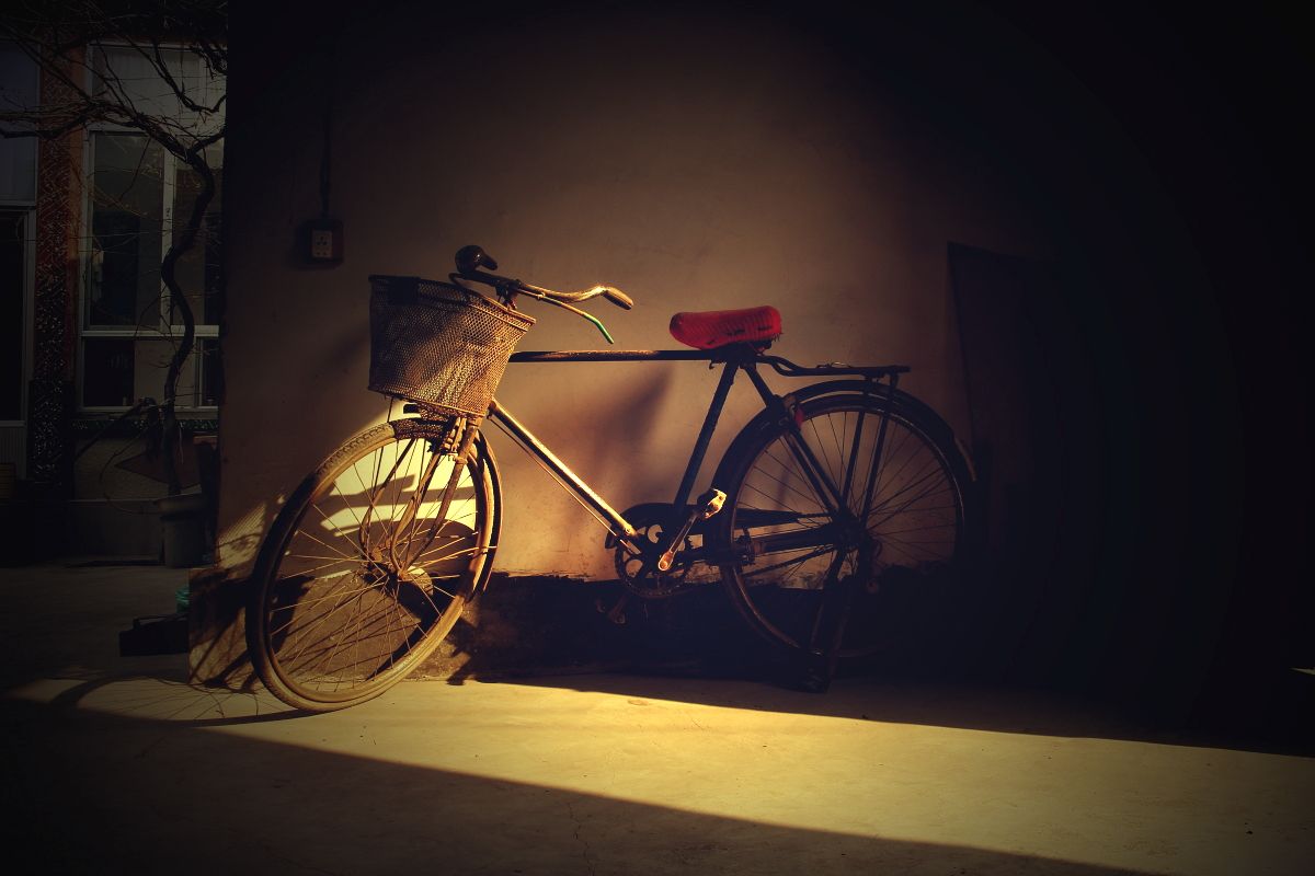 二八大杠永久自行车什么材质,二八大杠自行车哪年的