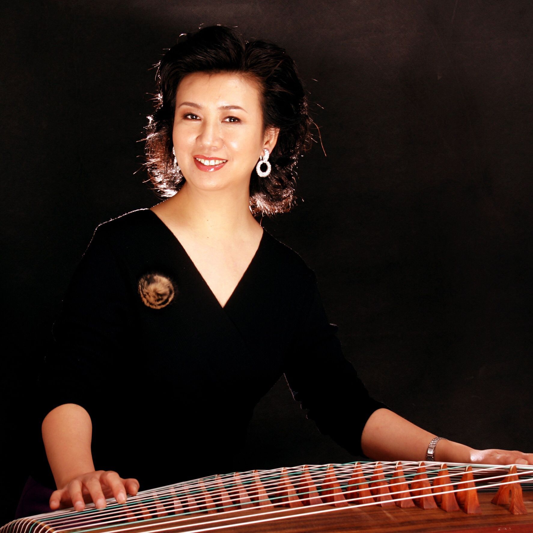 初学古筝应该找什么样的老师,学古筝找老师需要什么条件