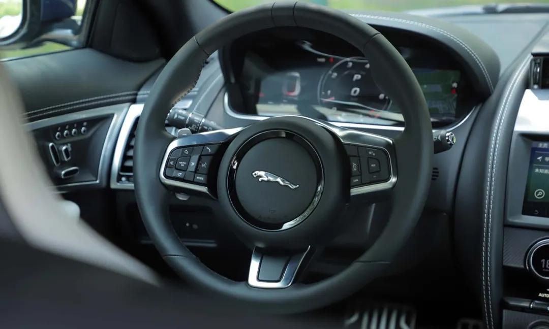 捷豹f-typevs保时捷718s宝马z4,2018款3.0t捷豹f-type现车