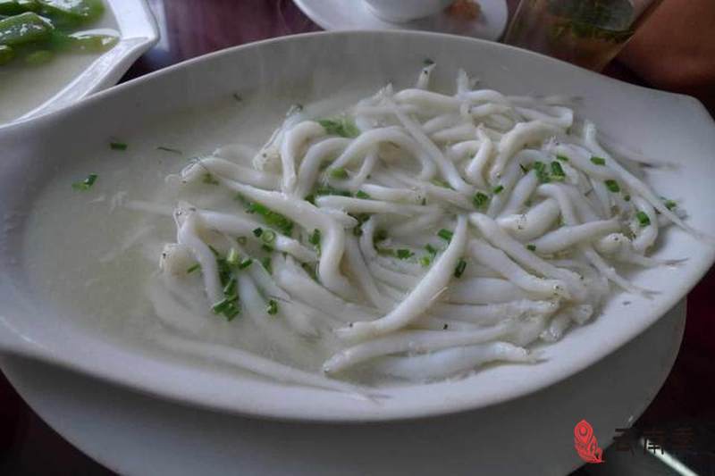 程海银鱼最新视频,舌尖上的鄱阳湖银鱼