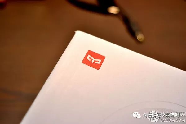 yeelight便携式美妆镜,yeelight手持式便携化妆镜