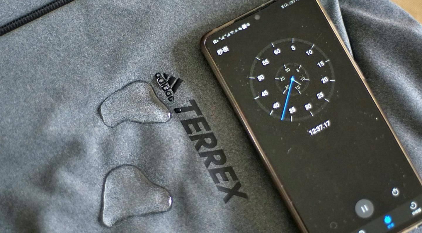 adidas连帽夹克男款白色,阿迪达斯terrex外套夹克