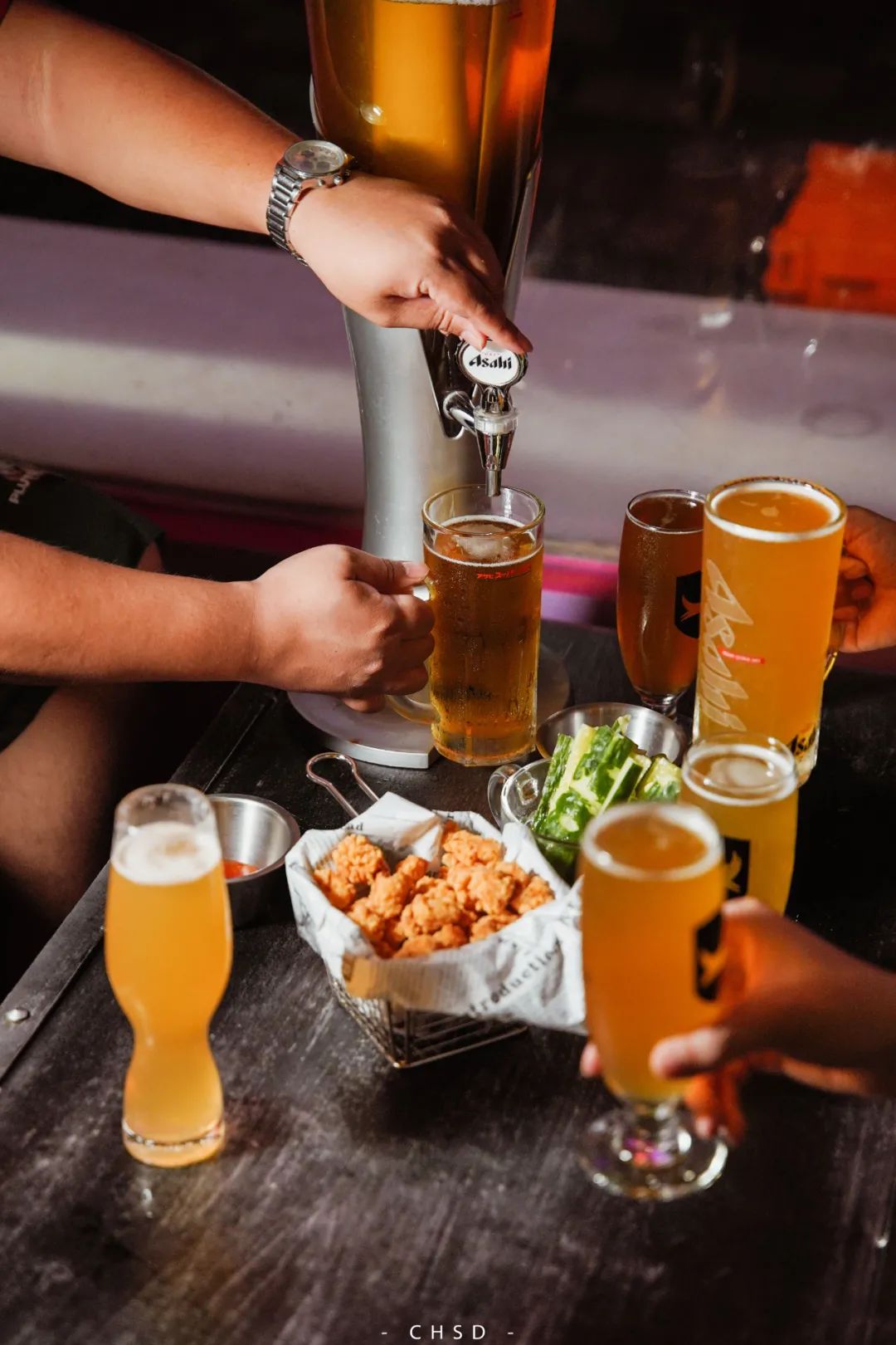 家楼下的「茶饮咖啡+精酿」，从清醒到微醺都给你安排上