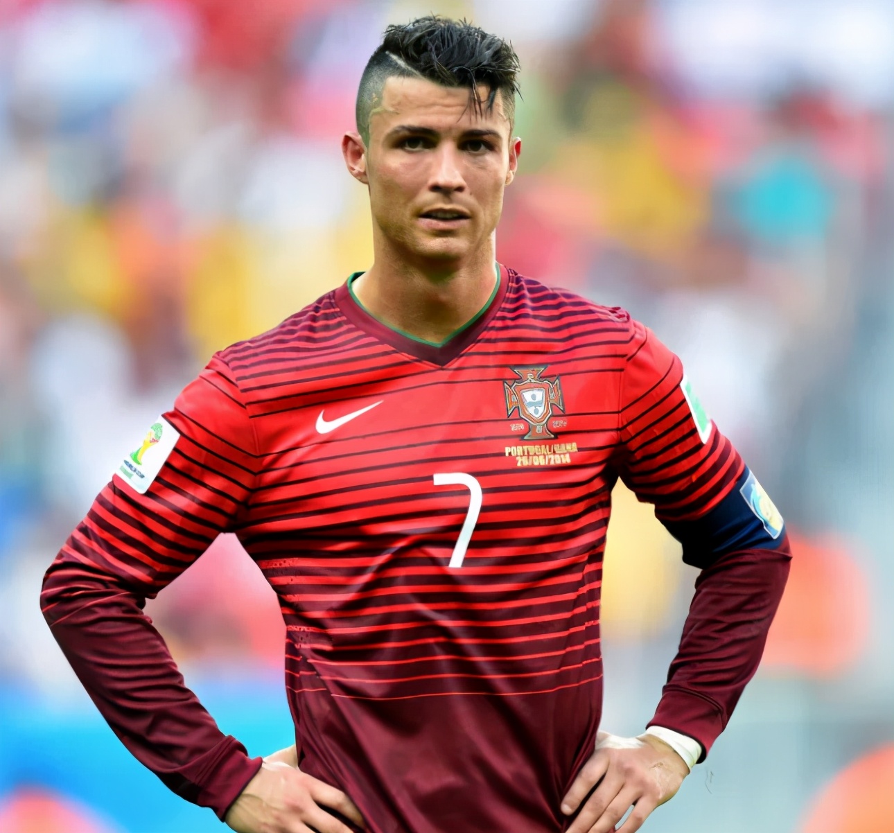 发型的改变是什么,37岁的c罗如何保持完美身材