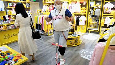 《喺咪松D先》加餐版！携手大旧Bob，带你周末哨街叉叉电~