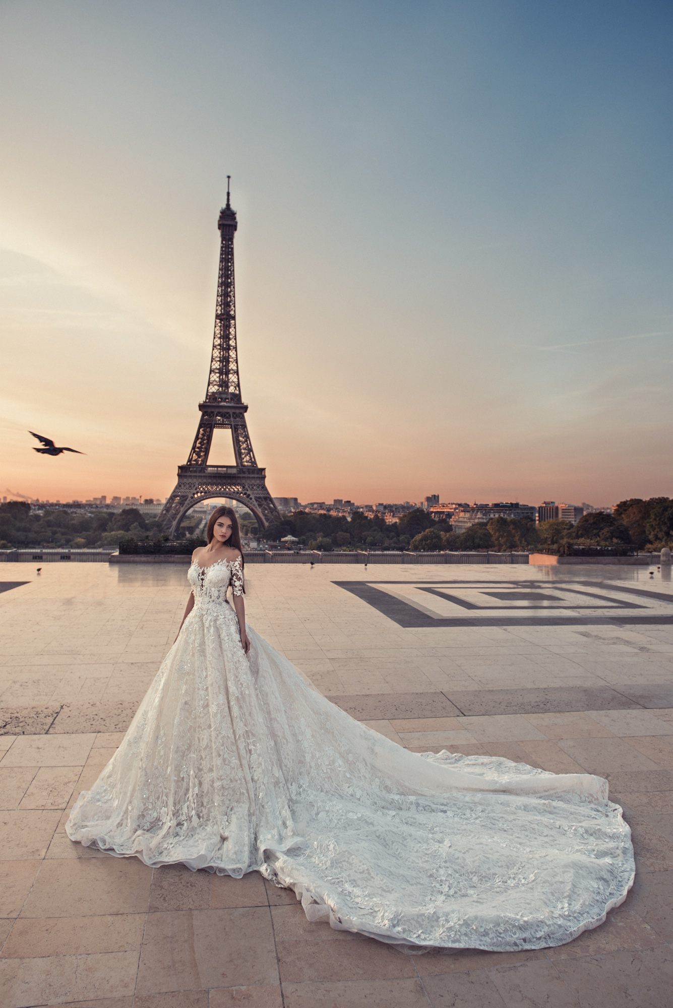 juliakontogr婚纱高定,身上有光眼里有星辰大海