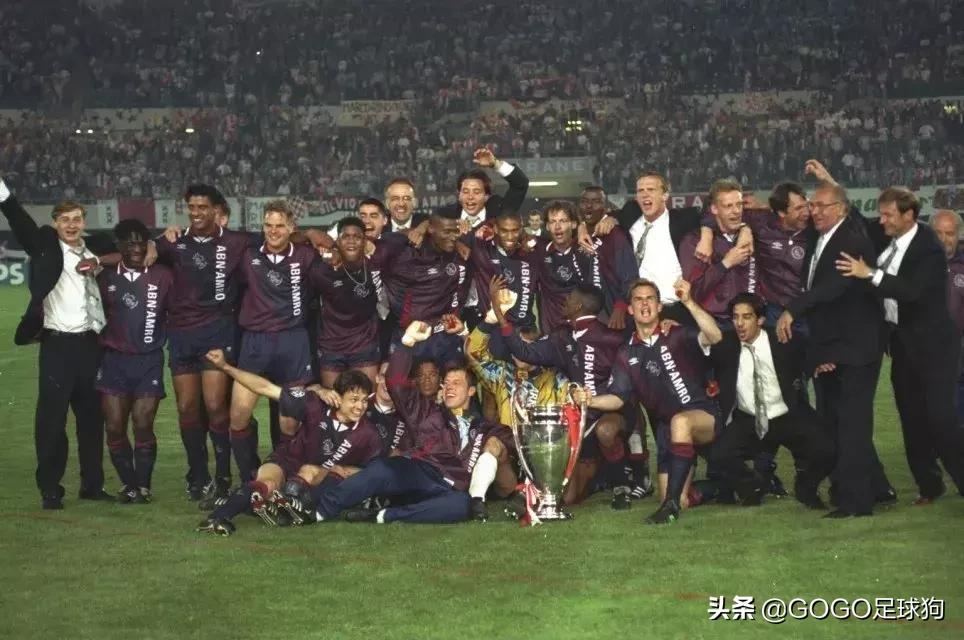 年轻时的范加尔足球视频,范加尔对足球的贡献