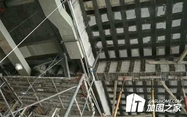 碳布和钢板同时粘贴需要先贴哪个,粘贴钢板用什么钢板