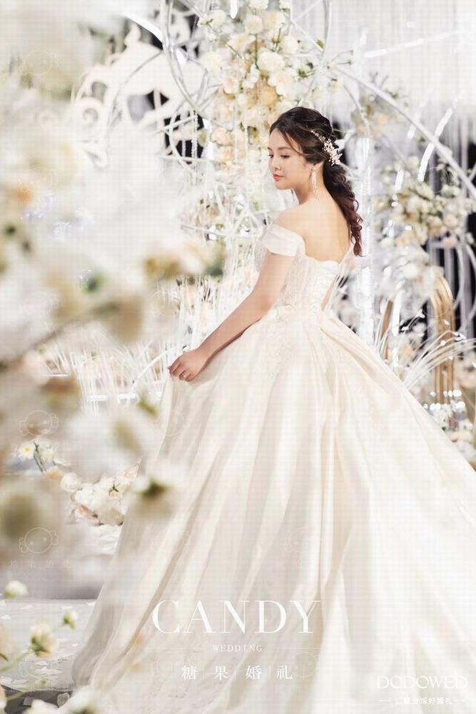 DODOWED婚礼案例推荐系列之糖果Candy婚礼策划案例《殿堂之上》