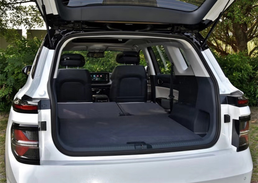 吉利帝豪gs这款suv值得买吗,选帝豪gs才算选对了跨界级suv