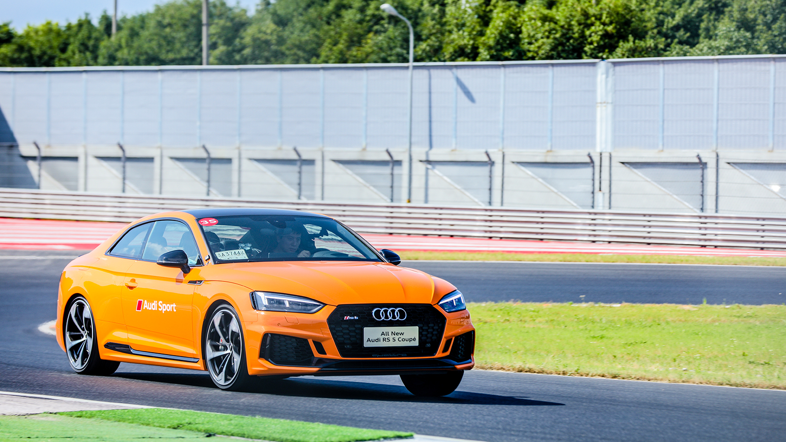 奥迪≠推头王！四驱或许真的挺香