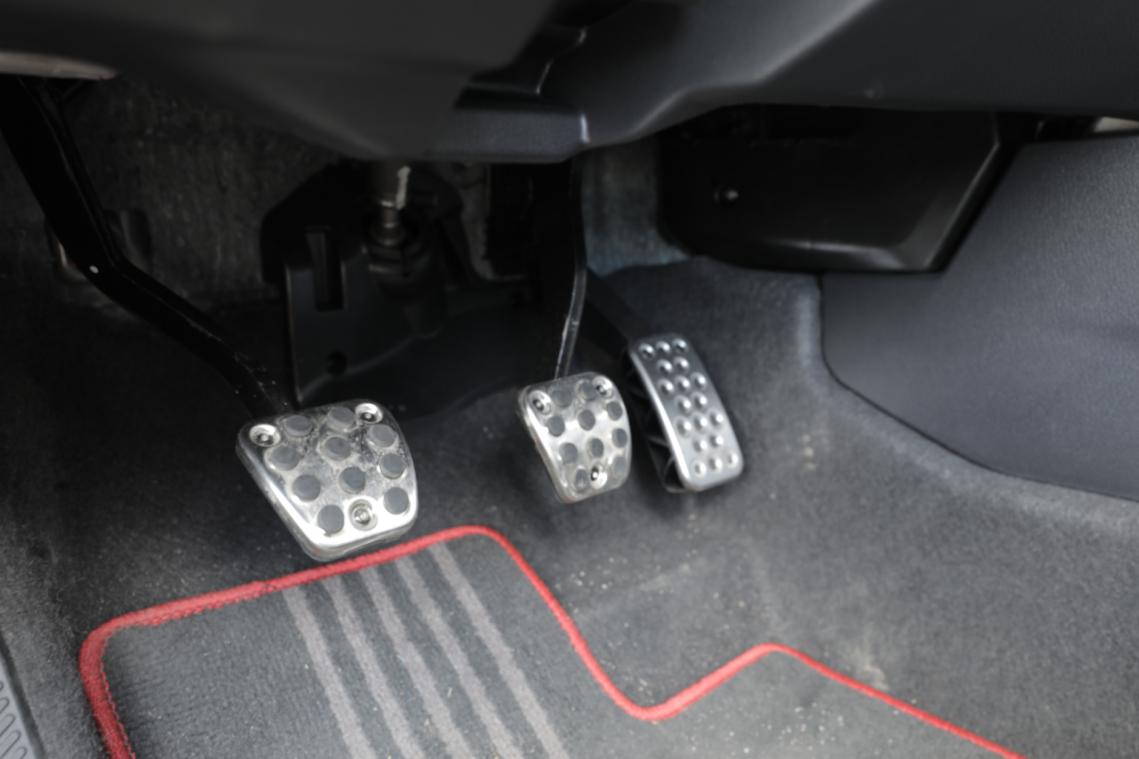 2023本田思域手动劲极版测评,试驾本田思域混动油耗