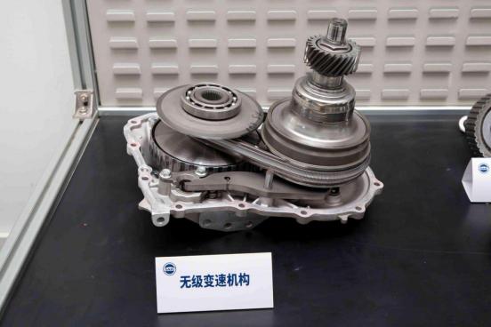 CVT变速箱与at哪个驾驶感受好,dct和cvt哪个变速箱动力肉