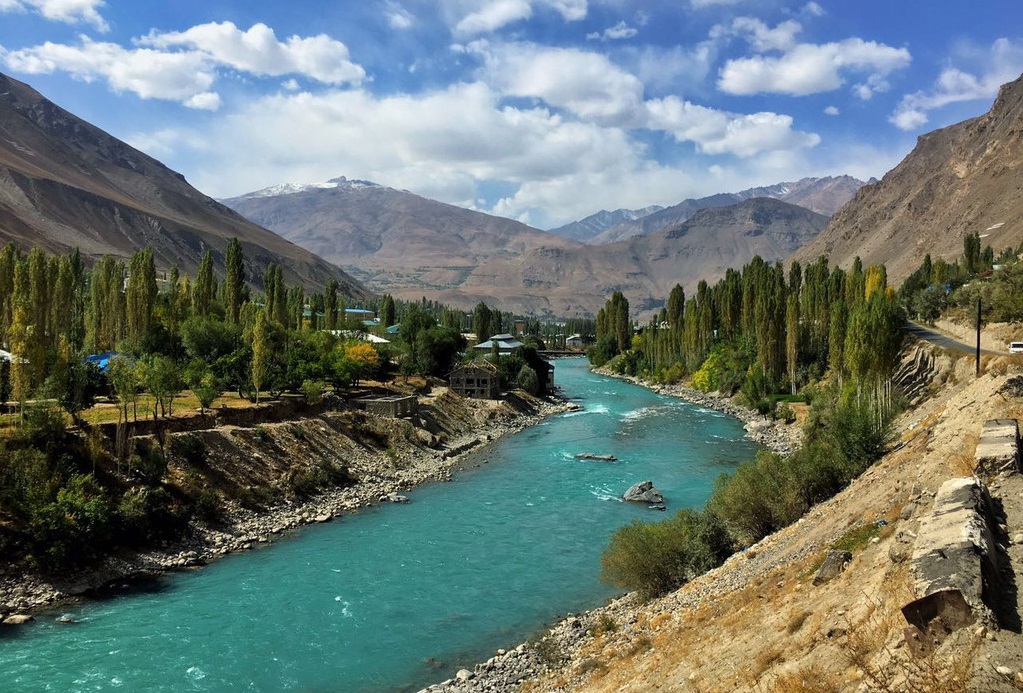 塔吉克斯坦中亚另类高山国家,塔吉克斯坦最小内陆国