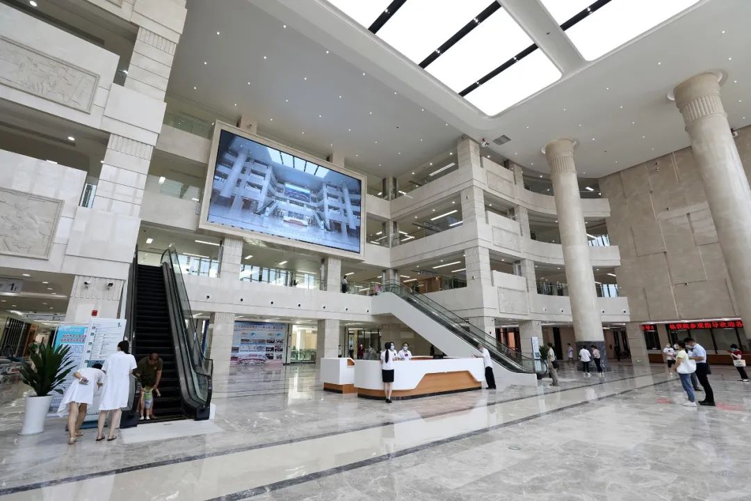 柳州市人民医院医生排名,广西区工人医院