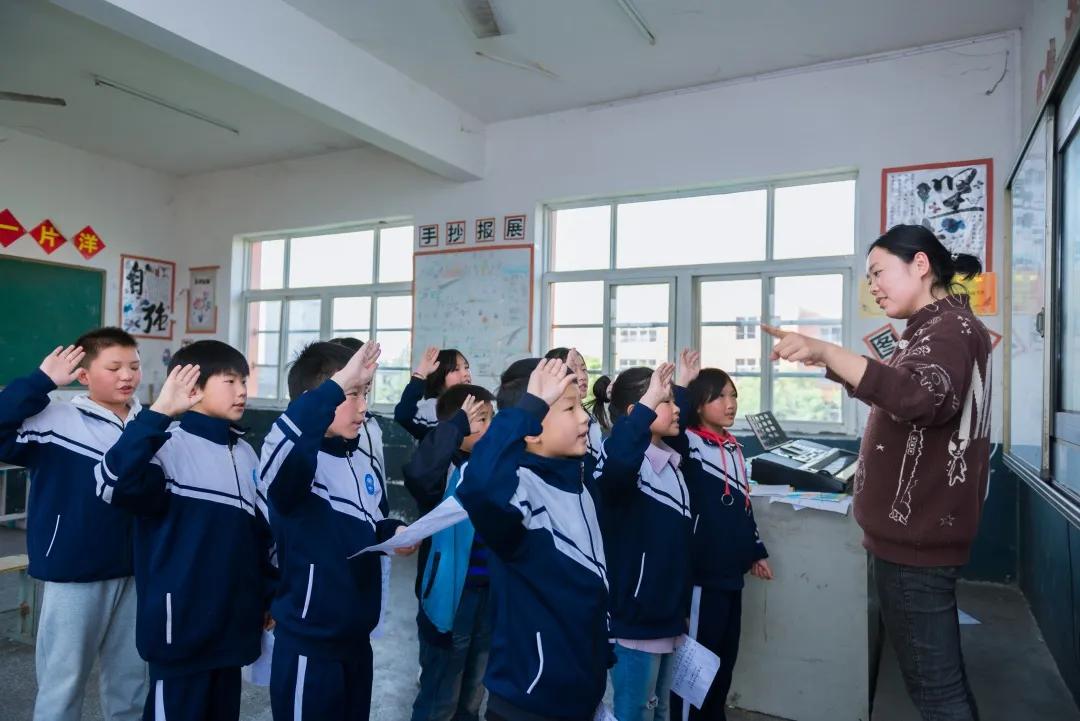 足球、跆拳道、葫芦丝、舞蹈唐河育才实验学校兴趣班趣味无极限