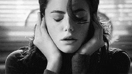 央视主持天团齐练瑜伽？睡前4min阴瑜伽，消肿、瘦腿、疗愈身心