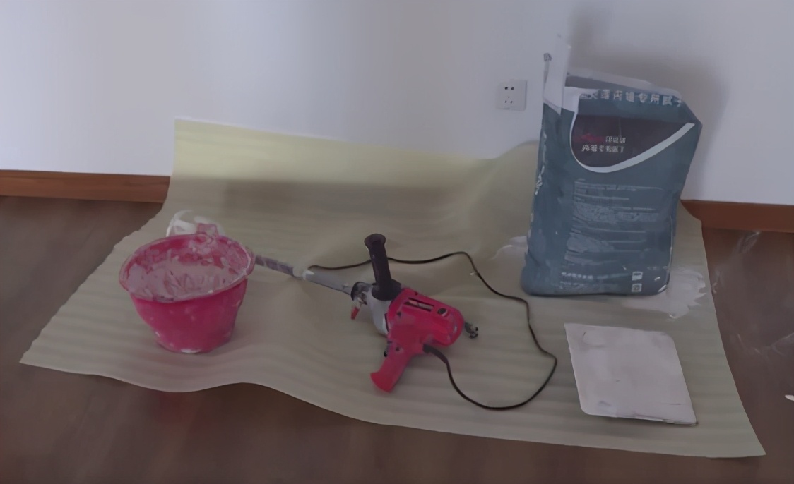 青岛一新楼盘交付，业主进去一看傻了：“3000元一平米的装修费，也就值500块钱！”