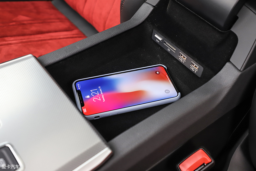 奥迪a6l与宝马x3哪个有面子,奥迪a6l和途昂哪个更有面子