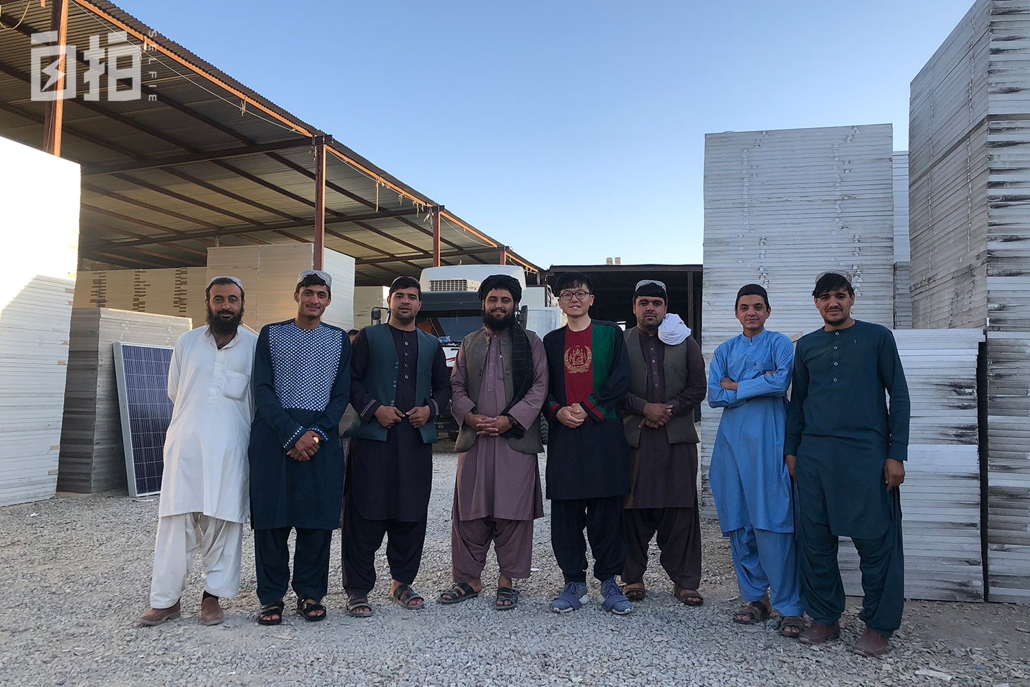 我,阿富汗的中国商人,习惯了枪声爆炸,打算把老婆孩子接来生活