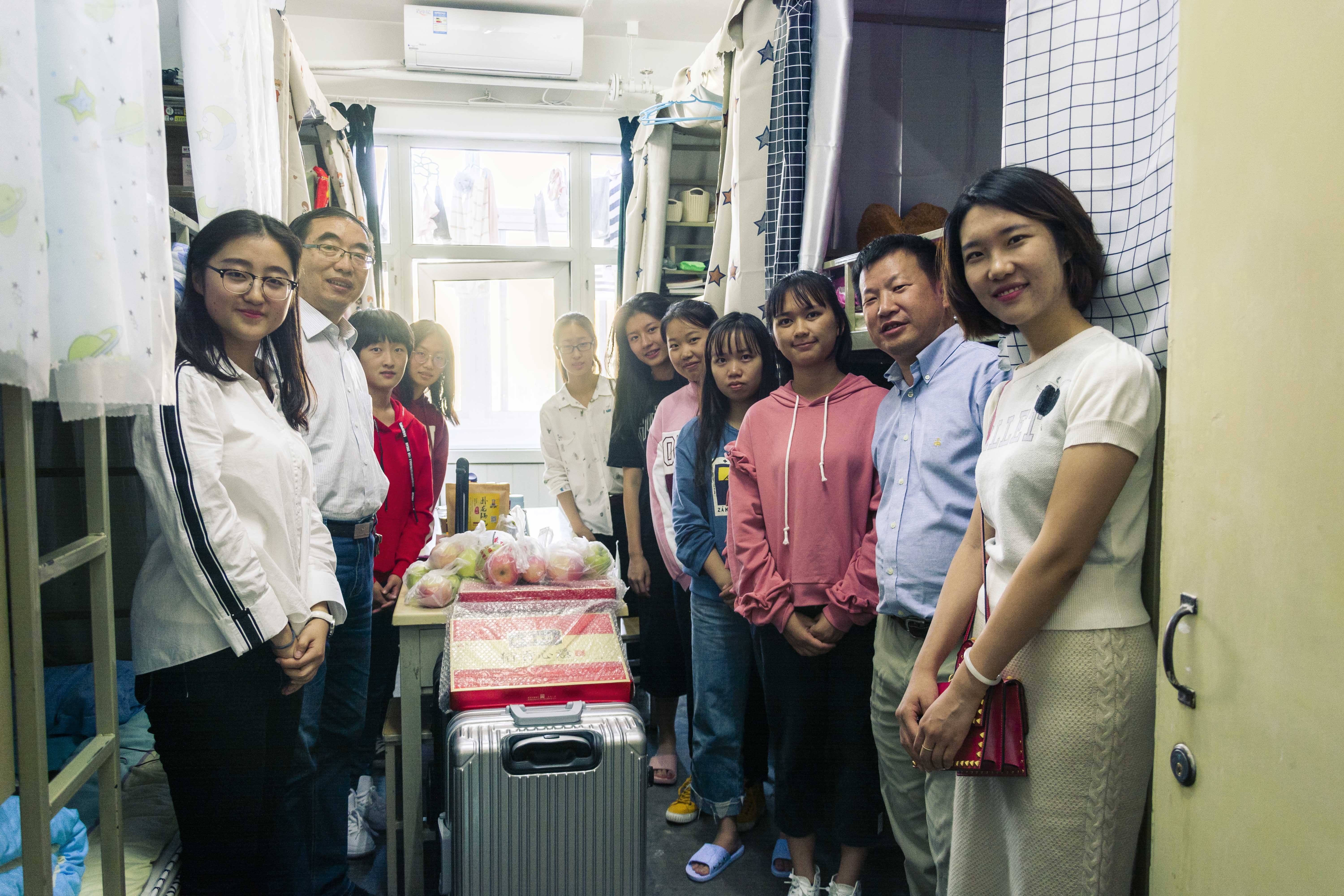 和舍友关系不好他还来借你东西,室友借你东西不想借是为什么