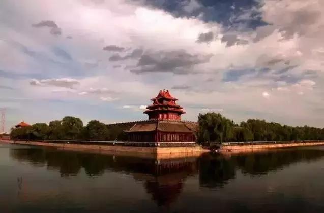 国庆节5句爱国名言警句,国庆节应该发什么关于爱国的句子