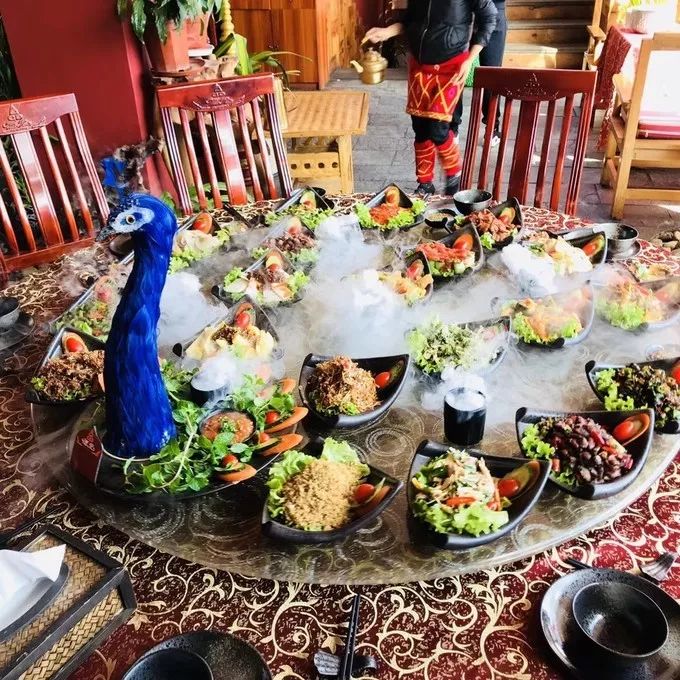 一处小众目的地！这里有酸汤辣子蘸出来的美味，吃一口就丢魂！