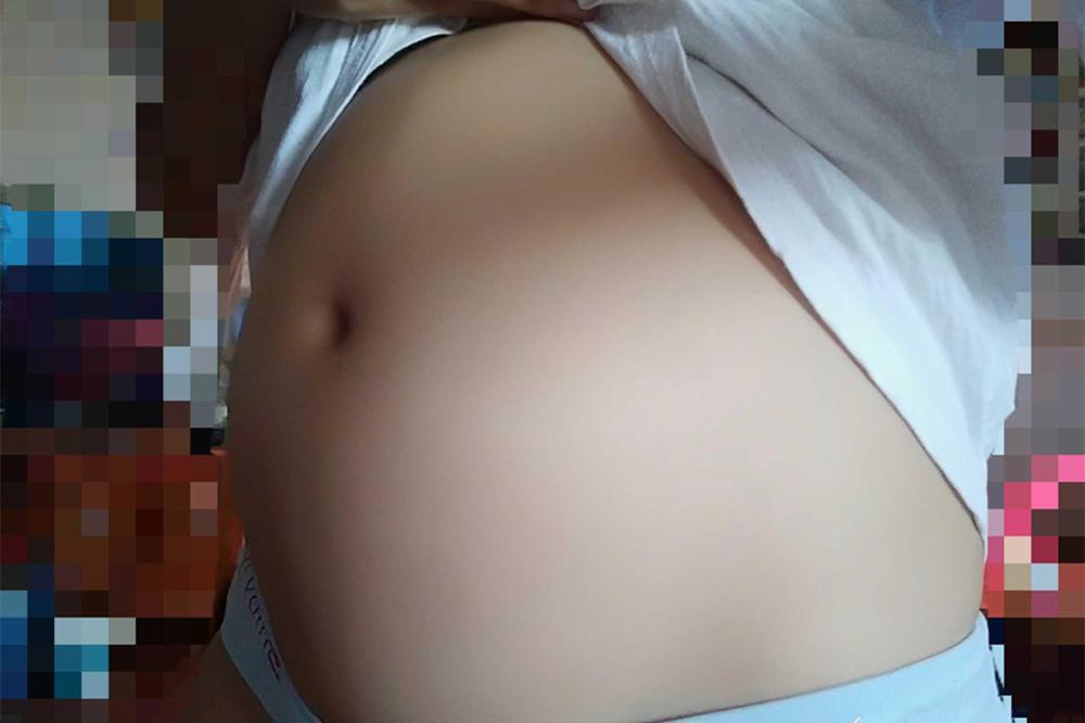 胎动一直在右边宝宝是什么姿势,宝宝在左边胎动明显说明什么