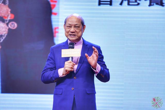 清蒸鲟龙鱼鱼子酱,三大美食鲟鱼鱼子酱