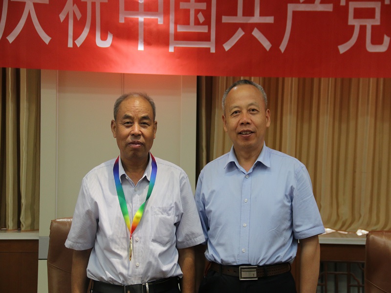 百年辉煌路整装再启航：正信集团举办庆祝建*党**100周年*党**员座谈会